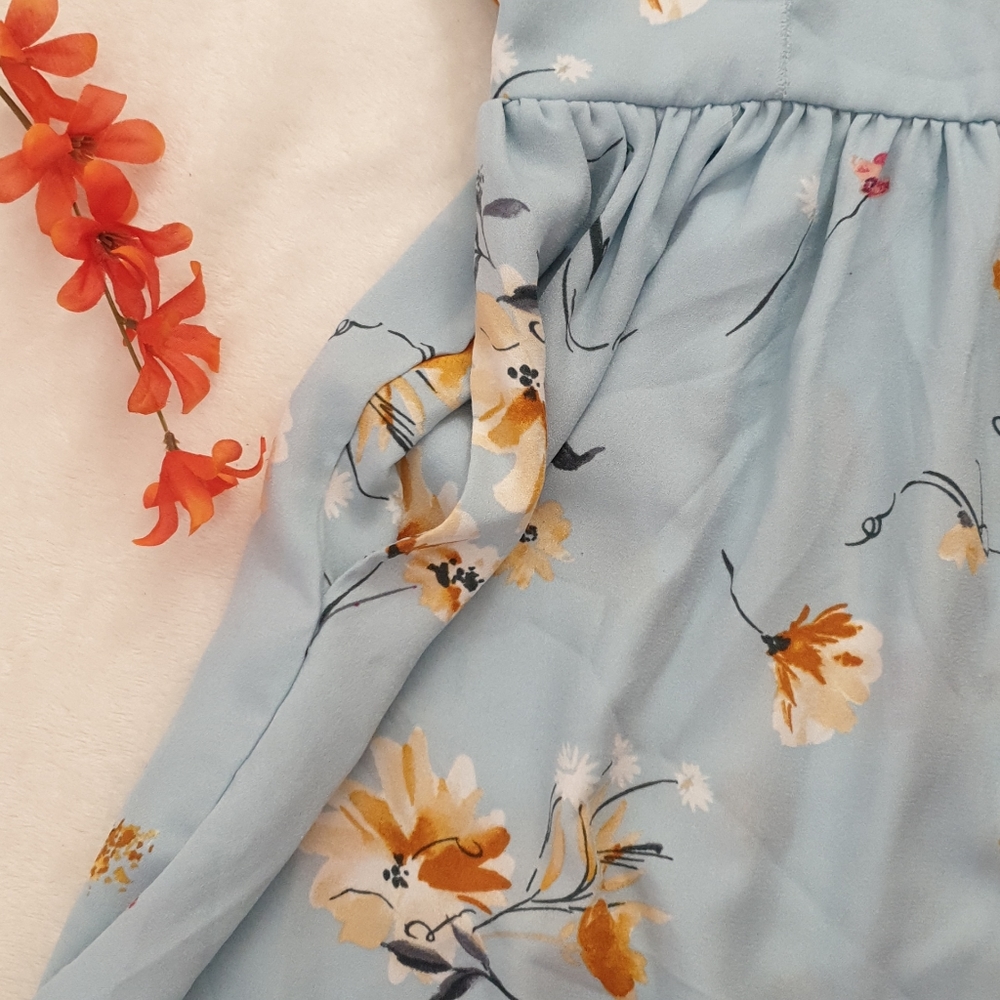 Floral Print V-Neck Strappy Tie Front Dress - Xhil - Picture 9 of 13